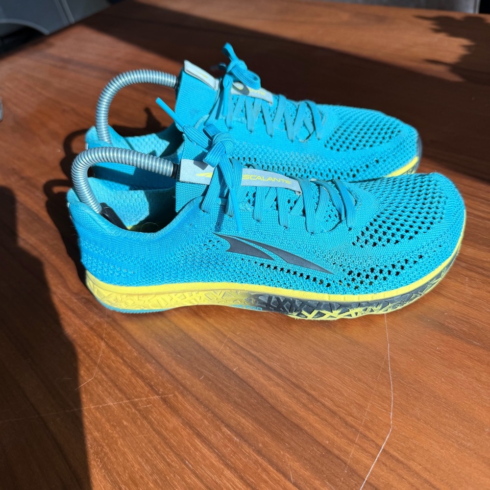Altra Escalante 2.5 Womens Size 8 Running Shoes Multicolor Foot Shape Walking